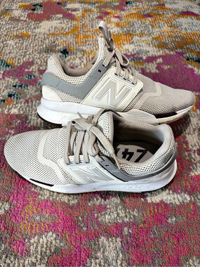 New Balance 247 Gray & White Athletic Shoes